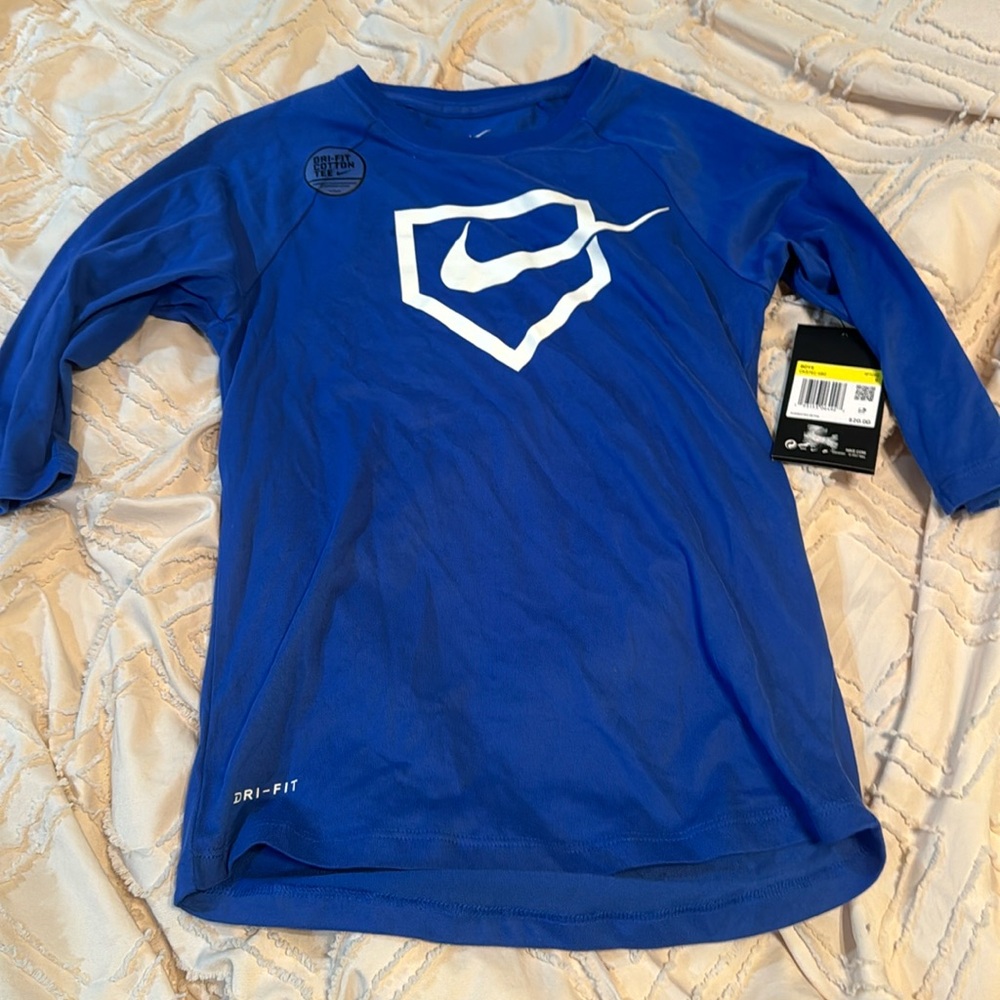 Boys Nike dri fit tee